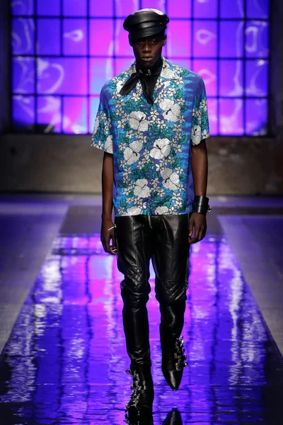 Look 7